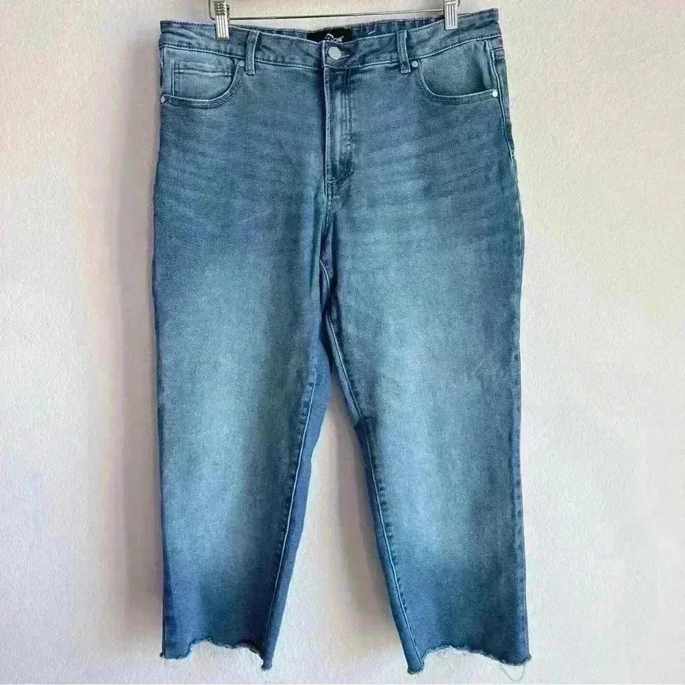 Jordache Women’s High Rise Straight Raw Hem Blue Cropped Jeans Size 16